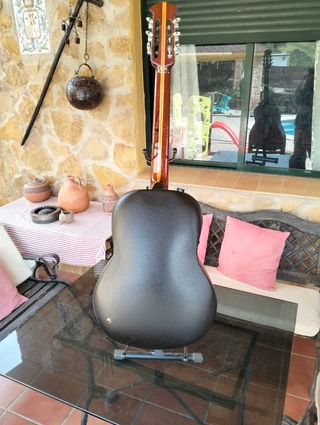 Guitarra Ovation modelo 1624