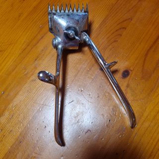 Maquina cortapelos antigua manual