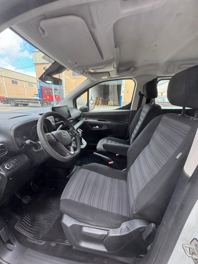 OPEL COMBO KOMBI 5 PLAZAS LIVE ** AÑO: 2021 ** 