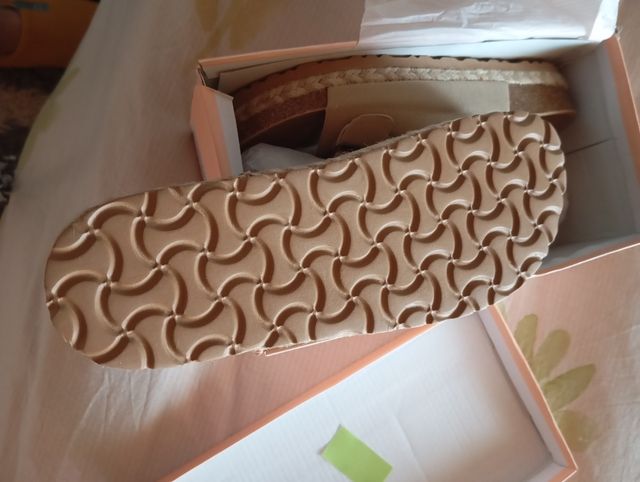 Sandalias BOSANOVA beige talla 41