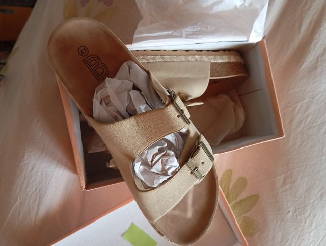 Sandalias BOSANOVA beige talla 41