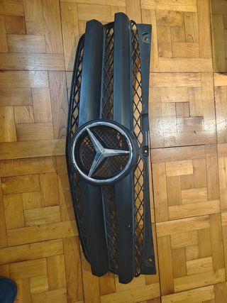 Calandra rejilla Viano Vito w639