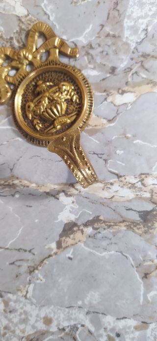 Aplique cortina dorado 