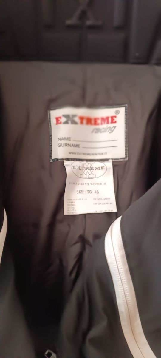 Pantalon de esqui marca Extreme Racing.