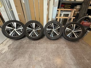 4 Llantas de 18” de un peugeot 5008.