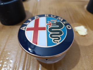 Emblemas , logos  Alfa 147/156, GT
Diseño clásico