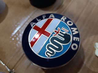Emblemas , logos  Alfa 147/156, GT
Diseño clásico