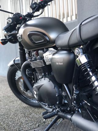 Asiento original Triumph bonneville