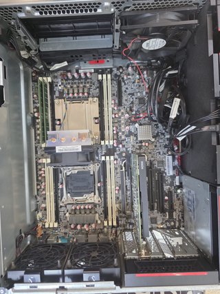ORDENADOR LENOVO THINK P710 XEON 16HB GRAF 4GB 240