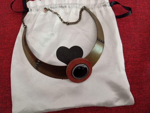 Girocollo stile egiziano 