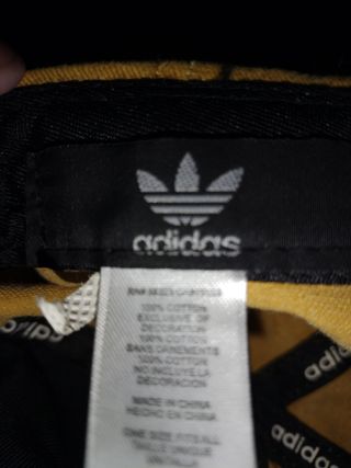 Gorra Adidas Retro negociable