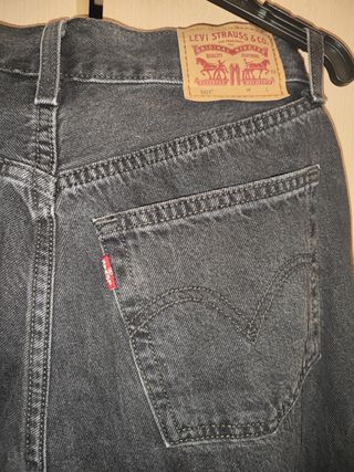 Pantalón Levis 
