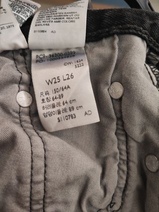 Pantalón Levis 
