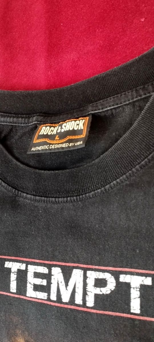 Camiseta de Within Temptation.