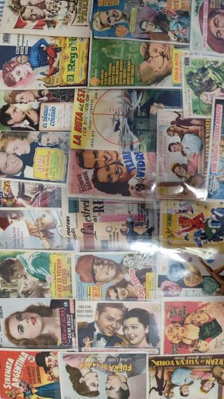 Carteles de cine de mano antiguos 