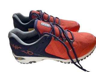 Zapatillas 8000 rojas y azules