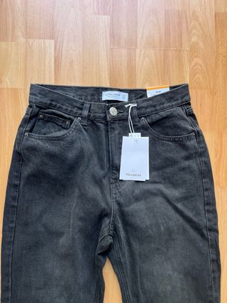 Vaqueros negros Pull and Bear nuevos con etiqueta