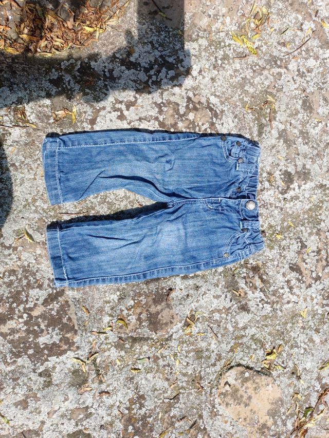 Conjunto vaquero y camiseta 6 meses