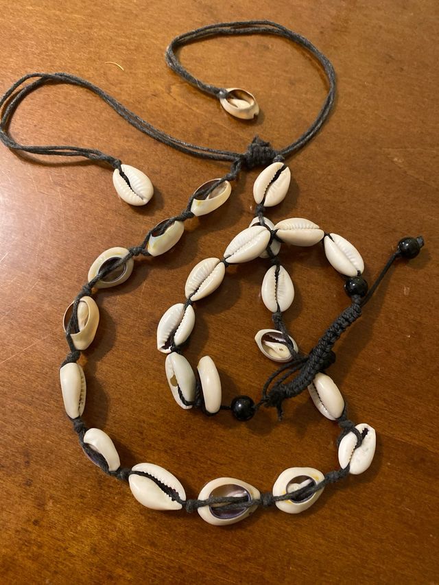 Collana e braccialetto conchiglie