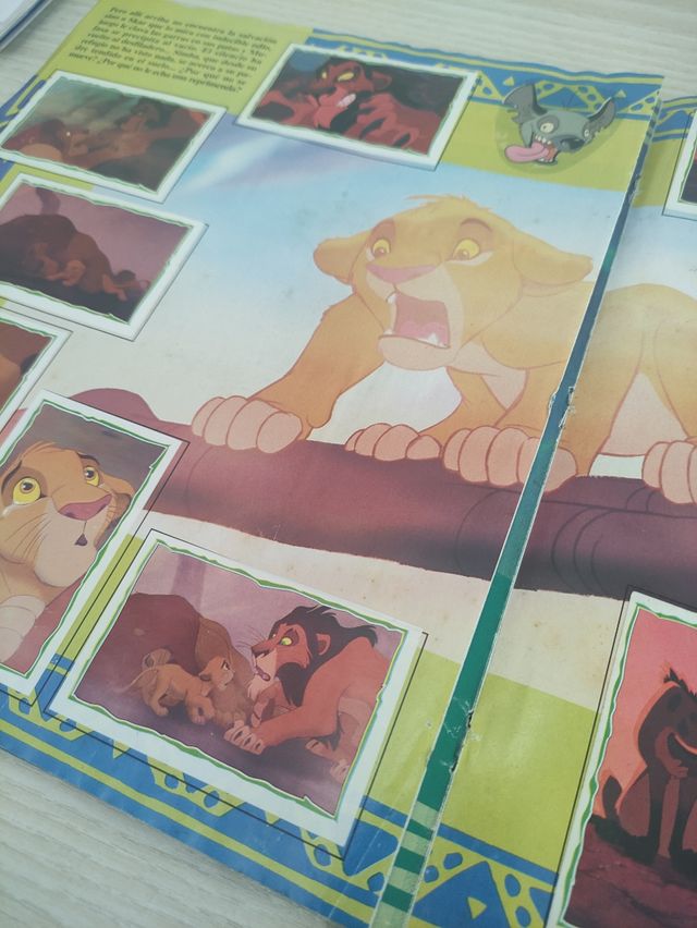 Álbum de cromos COMPLETO de El Rey León '90