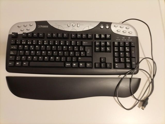 Monitor Packard Bell CT700 + Teclado Phoenix