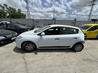C836 DESPIECE RENAULT MEGANE 3 2011 1.5 DCI 90CV