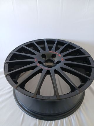1 Llanta OZ Racing Superturismo GT Matt Black