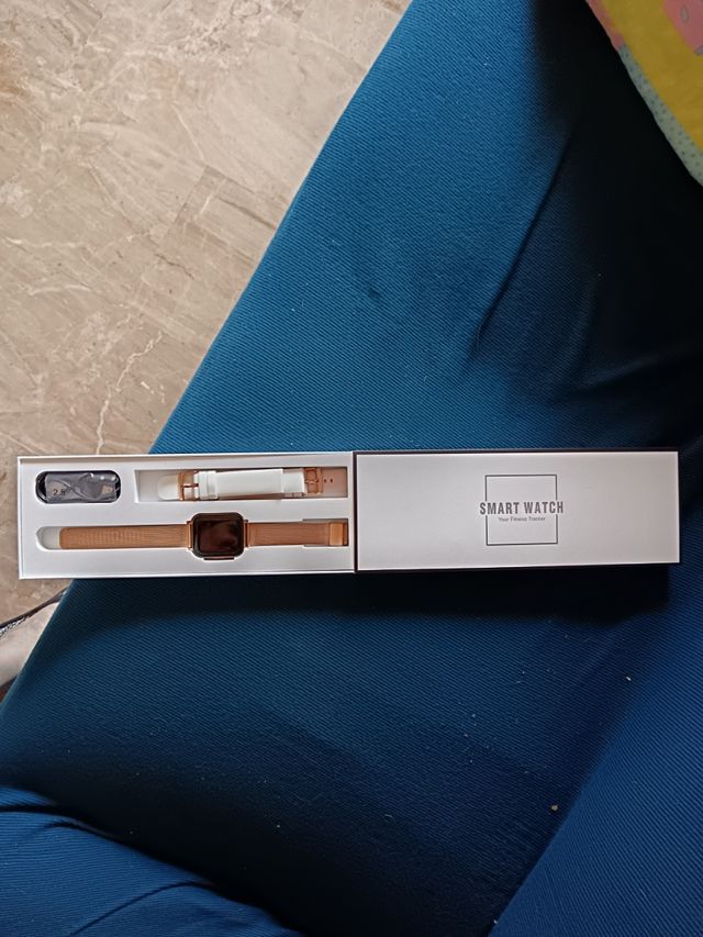 Smart Watch Your Fitness Tracker Donna 