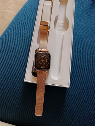 Smart Watch Your Fitness Tracker Donna