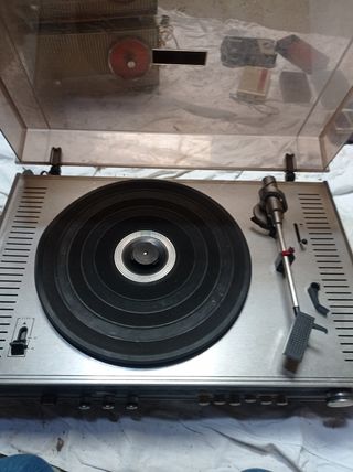 TOCADISCOS ANTIGUO