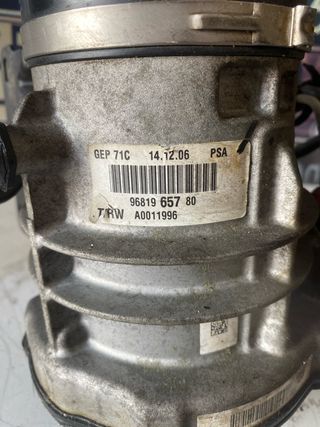 Bomba de dirección asistida PSA