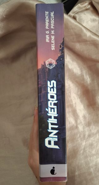 Antihéroes (Literatura Mágica) (Spanish Edition)