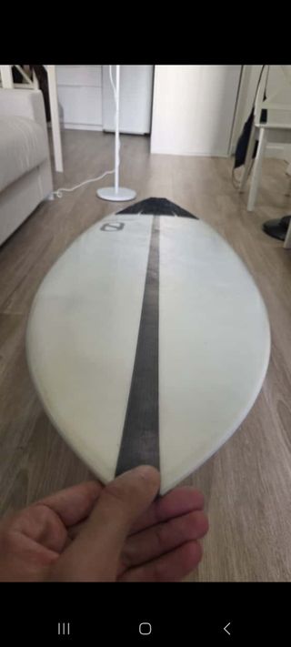 5'7 28,4 L Tabla surf Slater Designs.