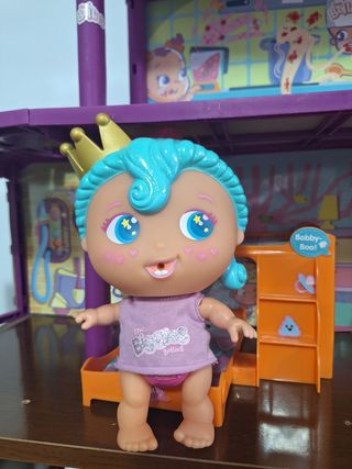 Muñeca Bellies Boo! con corona