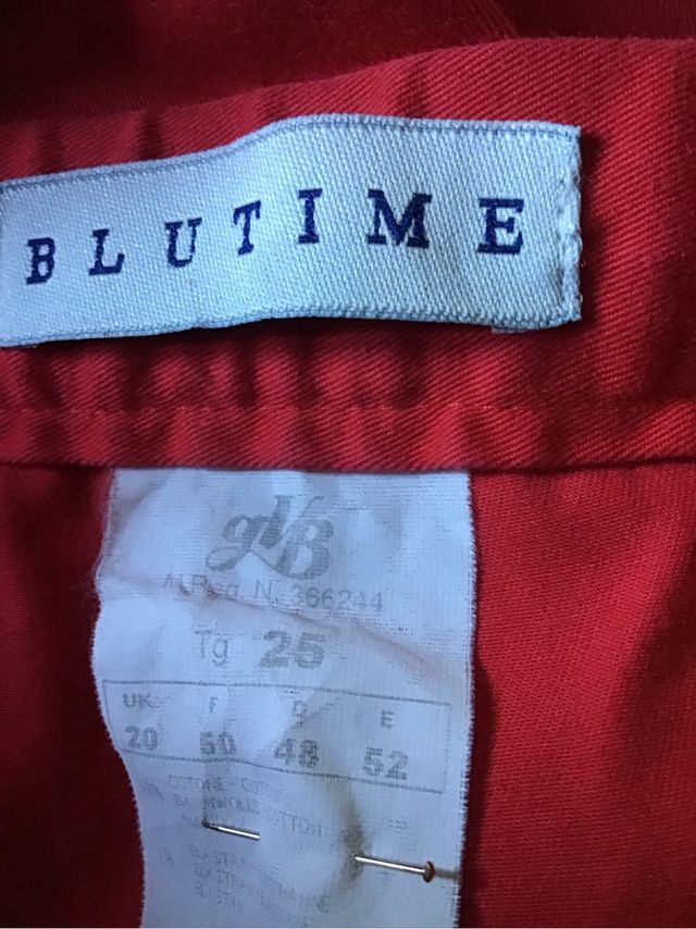 Completo Blutime: top nero & pant. rossi