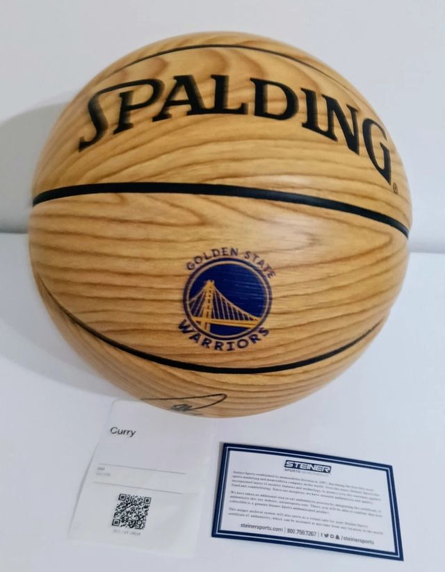 Pallone Spalding autografato Steph con COA