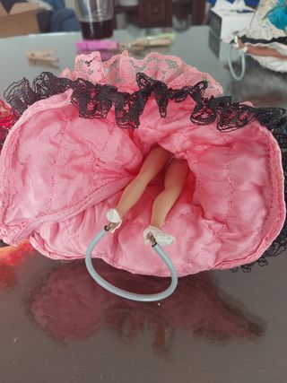 Preciosa muñeca antigua marin