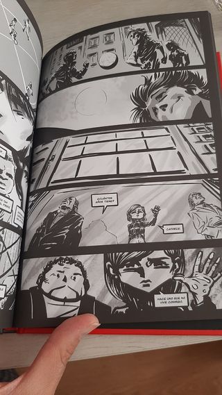 Cómic Reina roja. Una historia diferente