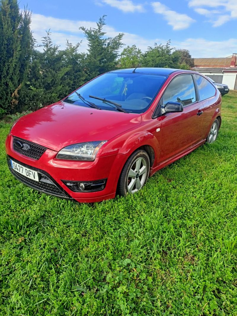 Ford Focus 2005 - foto 1