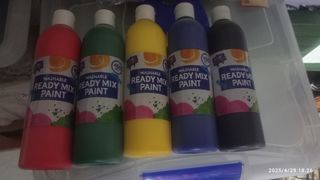 25 Botellas pintura lavable infantil. Sin abrir.