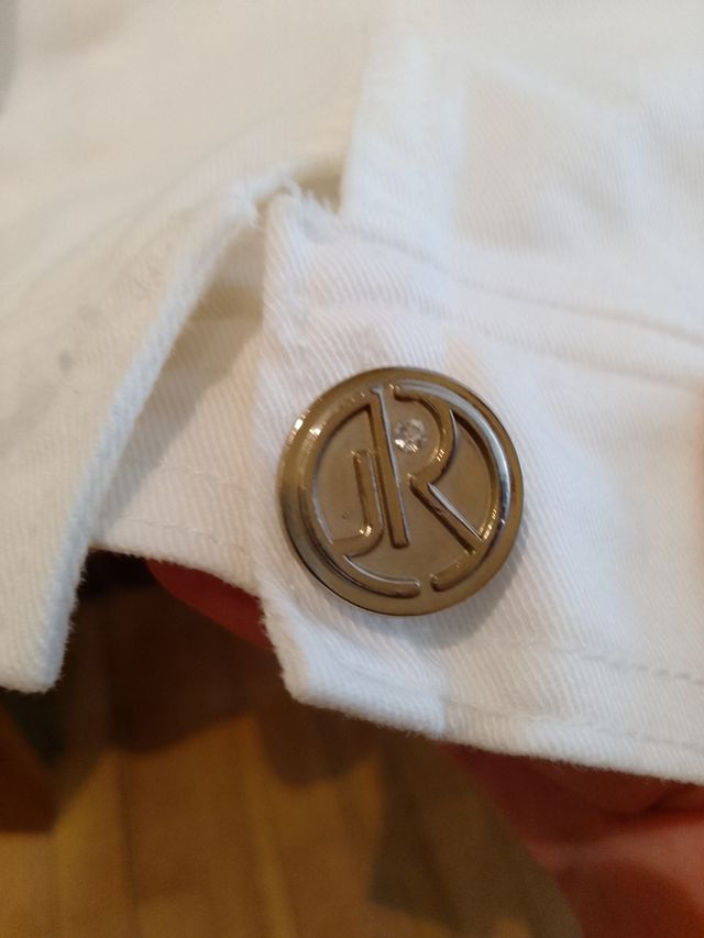 Chaqueta Reslih blanca con pedrería - T.M