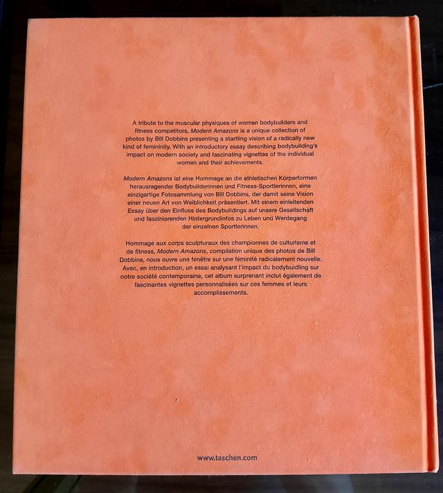 LIBRO MODERN AMAZONS DE BILL DOBBINS TASCHEN