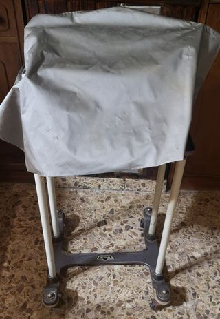 Maquina describir antigua