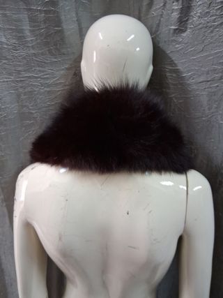 Colla di pelliccia marrone