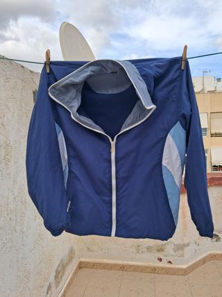 Chándal Karhu azul y blanco