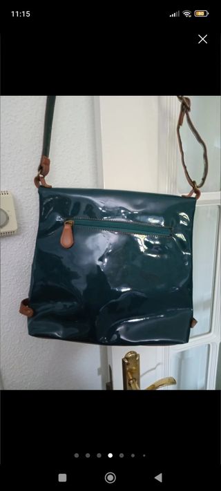 Mochila natura beige y bolso verde