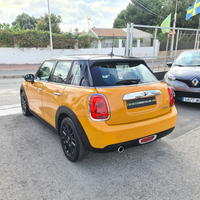 Mini Cooper 5 puertas 1.5i AUTOMÁTICO