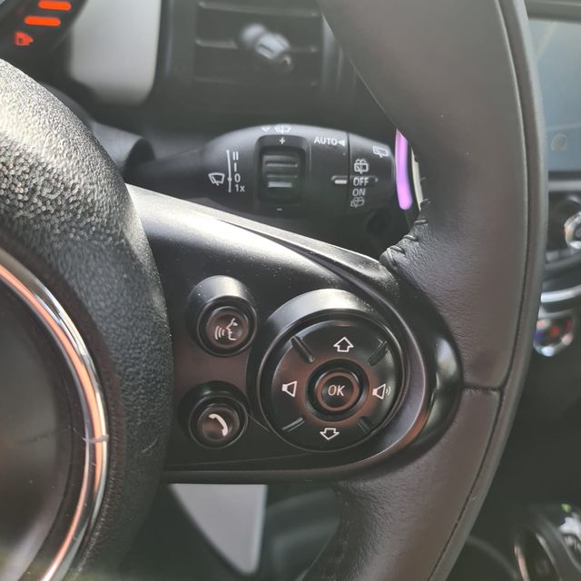 Mini Cooper 5 puertas 1.5i AUTOMÁTICO