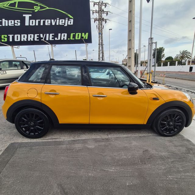 Mini Cooper 5 puertas 1.5i AUTOMÁTICO