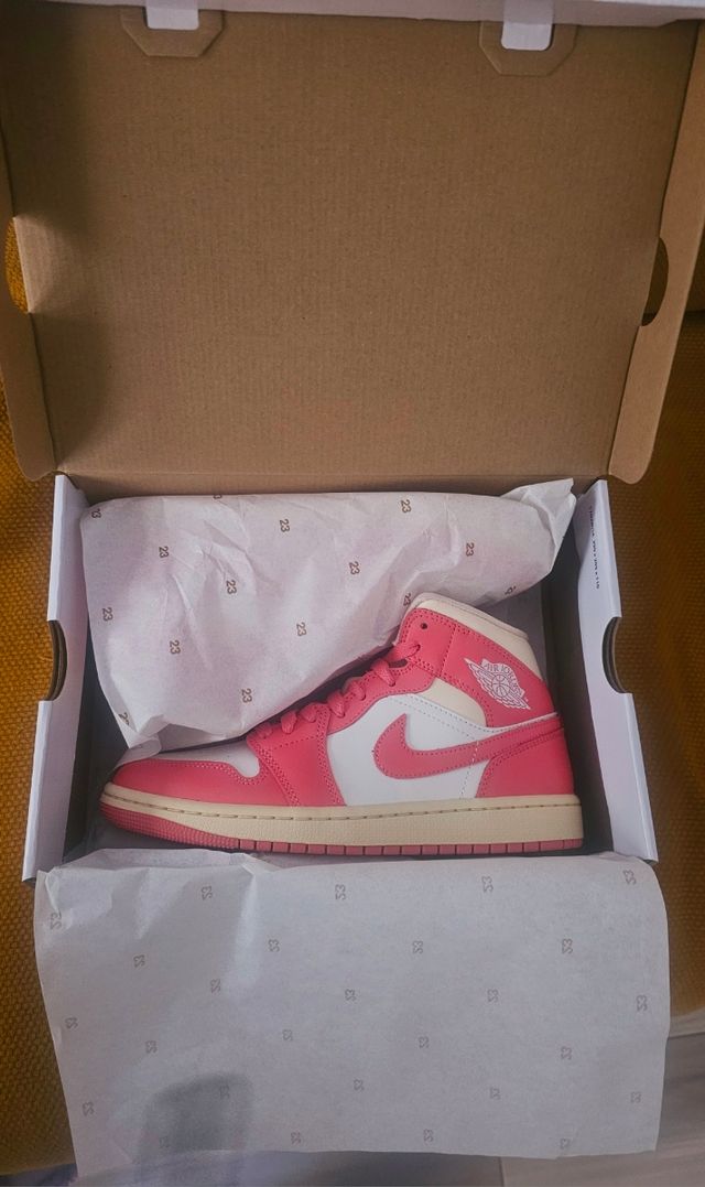 Zapatillas Nike Air Jodan Mid mujer nuevas